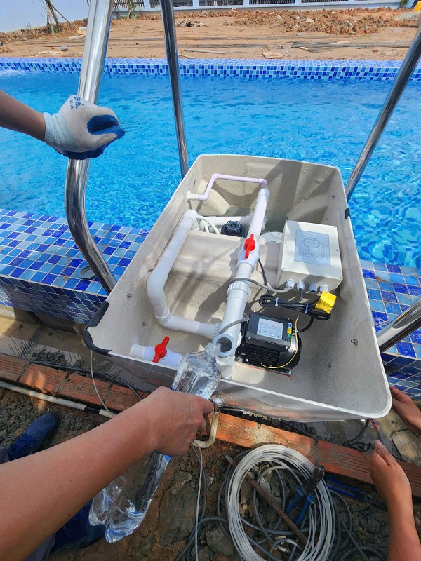 Máy lọc nước hồ bơi nhà chị Vân