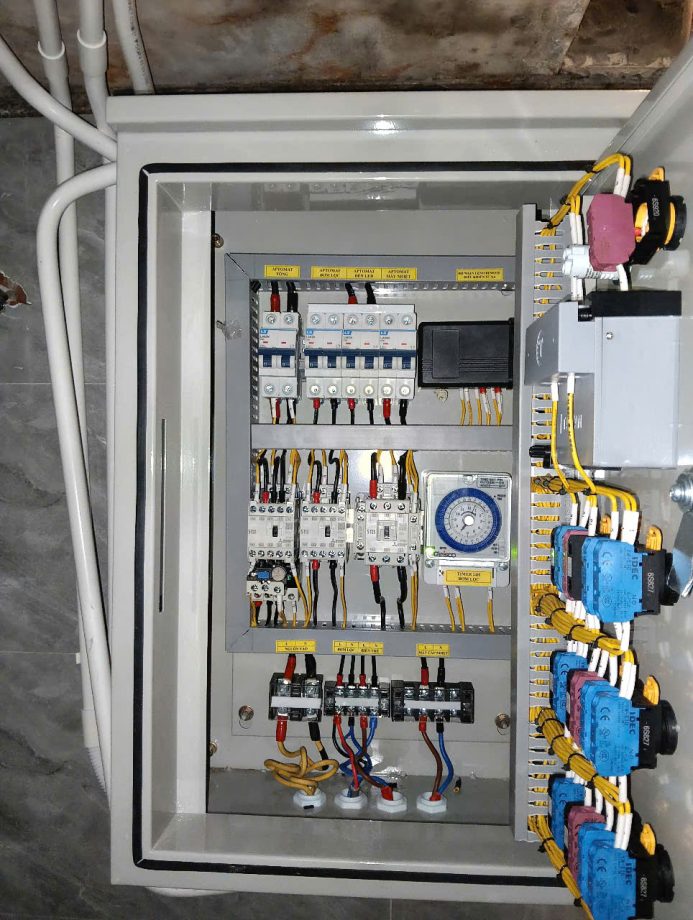 Thi công hồ bơi gia đình chị Thảo