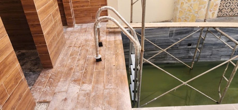 Thi công hồ bơi gia đình chị Thảo