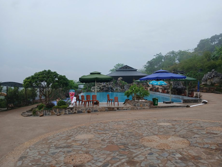 Lắp đặt thiết bị hồ bơi tại KDL công viên đá hình Dầu Giây