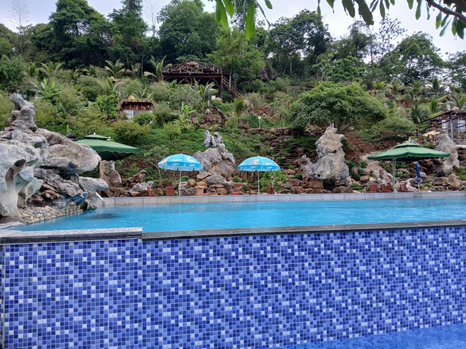 Lắp đặt thiết bị hồ bơi tại KDL công viên đá hình Dầu Giây