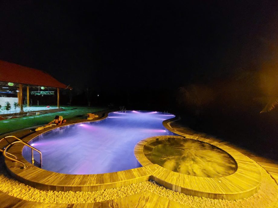 Công trình hồ bơi Bum King Resort