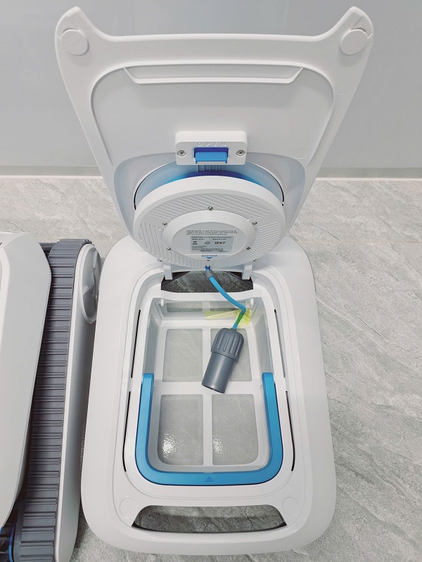 Robot vệ sinh hồ bơi Airrobo