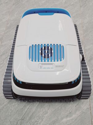 Cung cấp robot vệ sinh và máy cấp nhiệt cho anh Chung